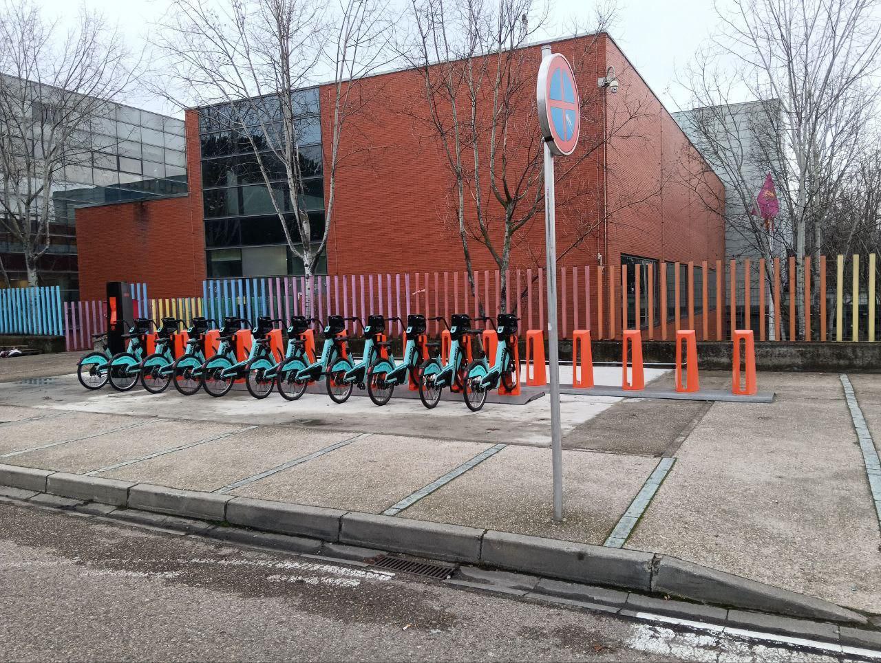 El Ayuntamiento instala una estación BIKI en el Hospital Universitario Río Hortega